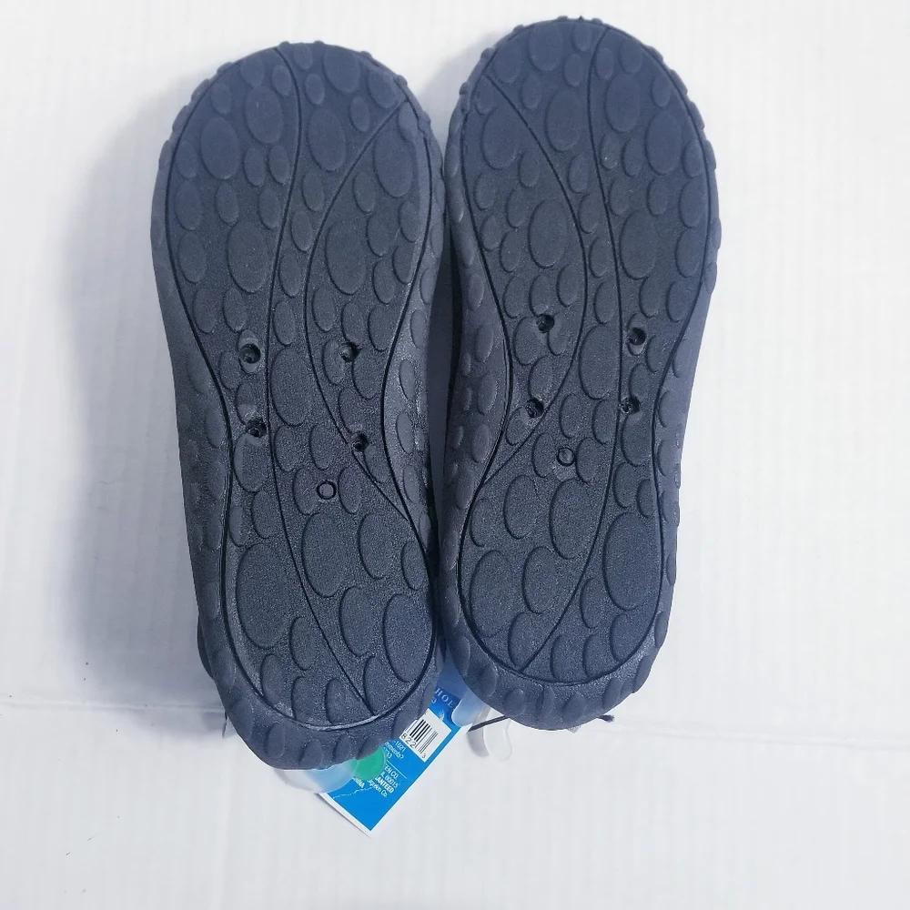 NWT WEST LOOP BLACK AND PURPLE GIRL'S WATER SHOES SIZE MEDIUM 2/3